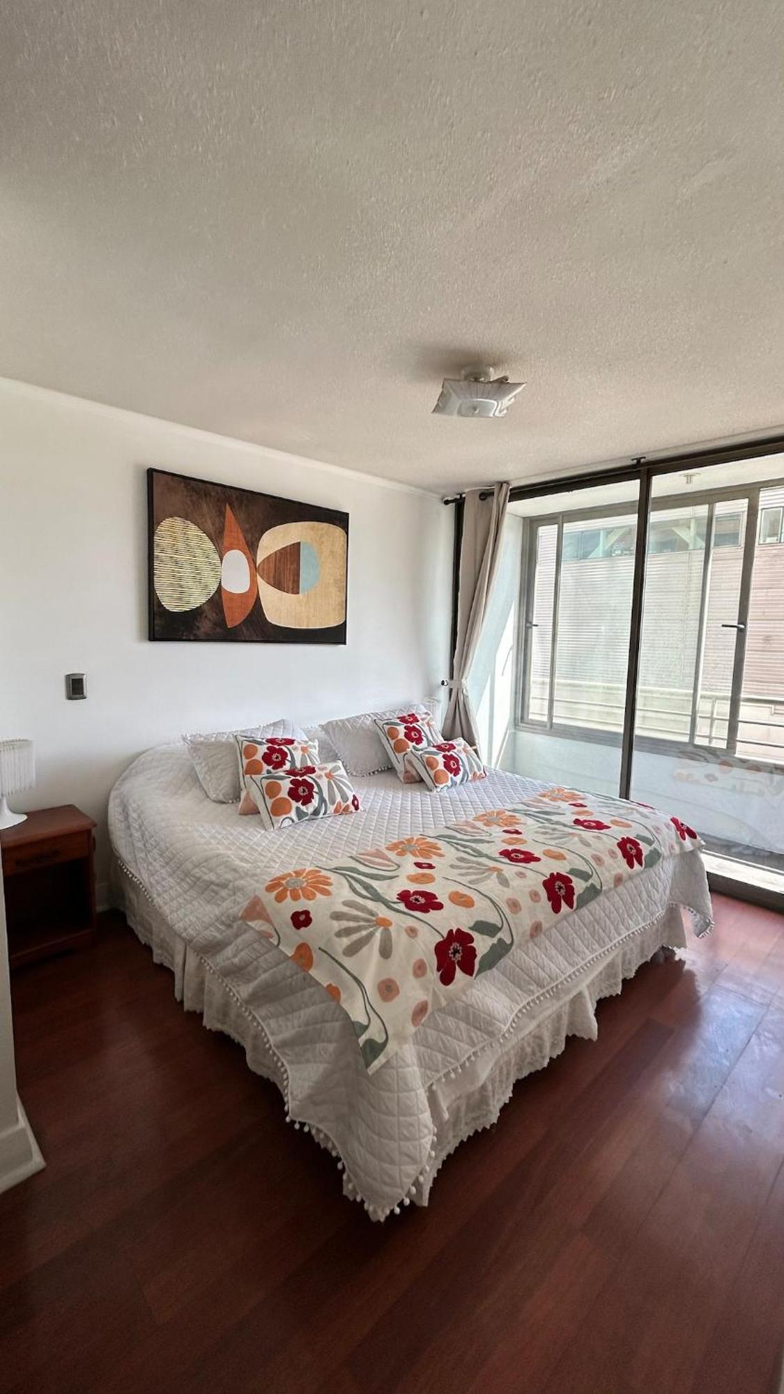 Departamento En Condes, Metro Manquehue Apartment *