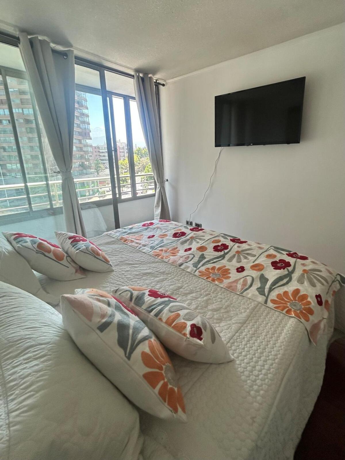 Departamento En Condes, Metro Manquehue Apartment Santiago